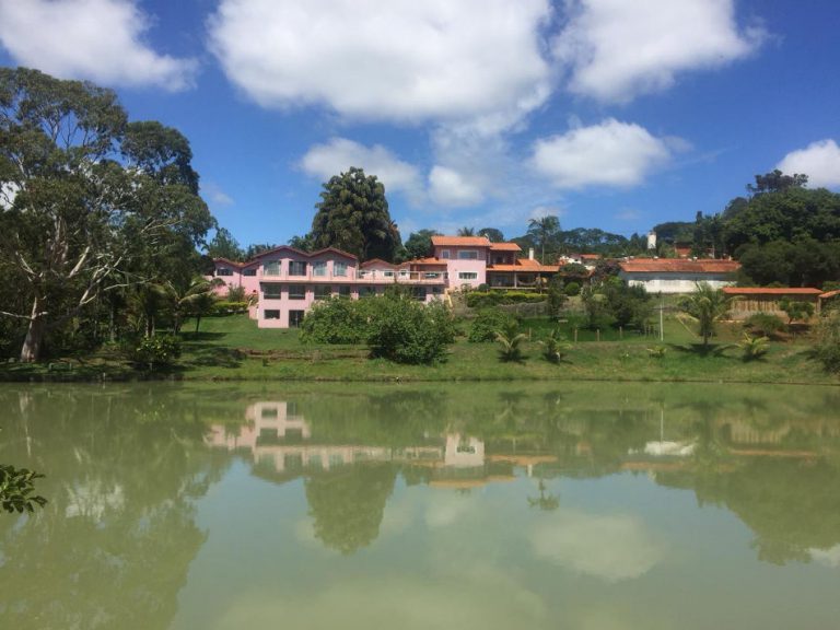 Vista do Lago para a casa